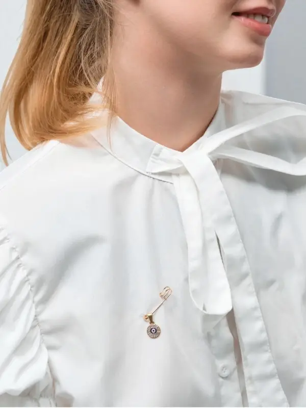 Булавка-оберег &laquo;Медальон&raquo;, глаз, 3 см, бело-синяя в золоте