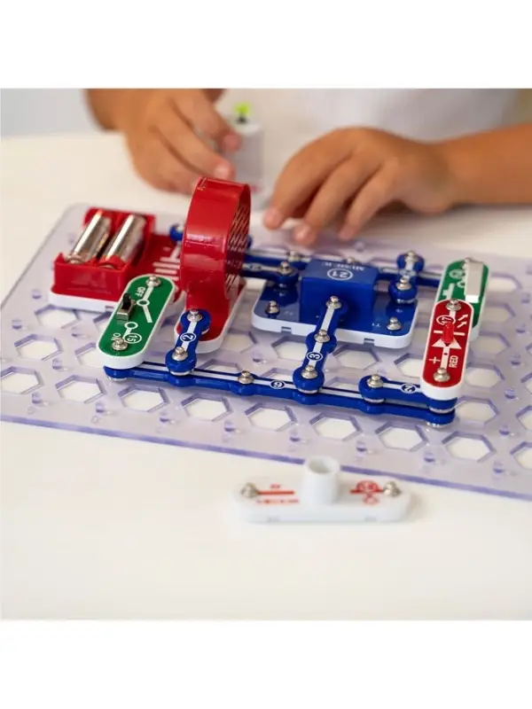 Конструктор электронный &laquo;Эврики&raquo;, 335 схем, 31 элемент, работает от батареек