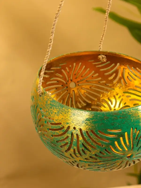 Подсвечник подвесной из кокоса, 12-14 см, тёмно зелёный-золотой Подсвечник подвесной из кокоса, 12-14 см, тёмно зелёный-золотой