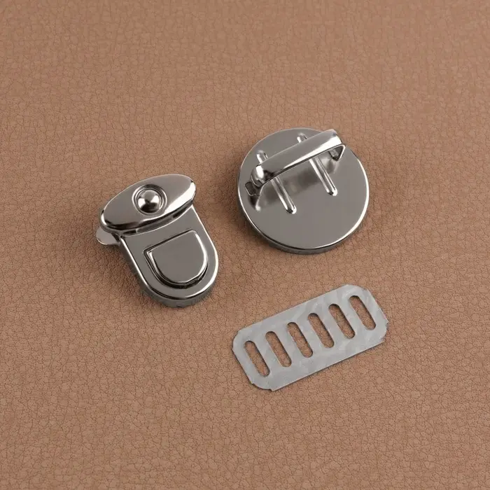 Застёжка для сумки, 2.5×2.5 см, цвет серебряный