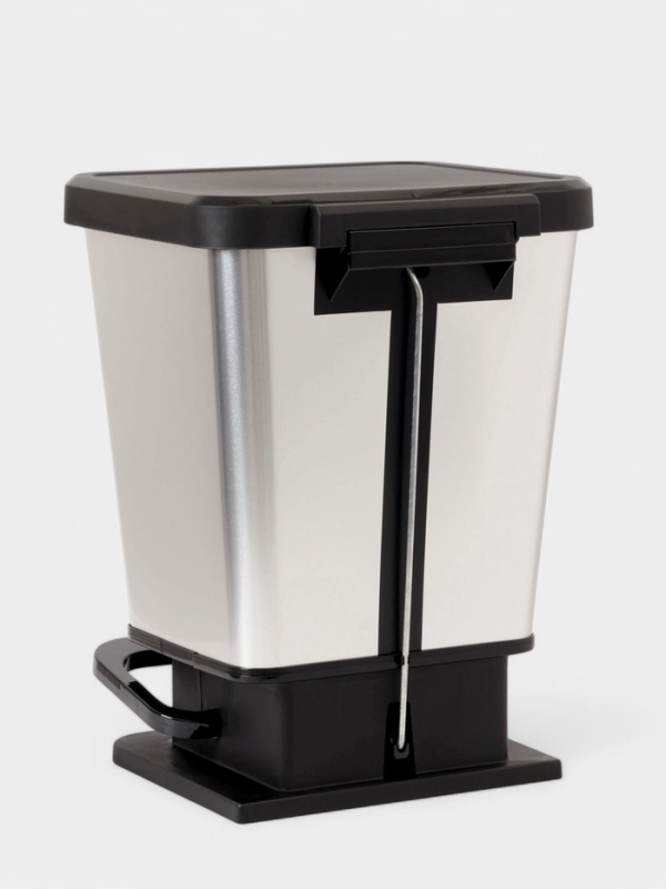 Контейнер для мусора с педалью Контейнер для мусора с педалью "Металл" 20л