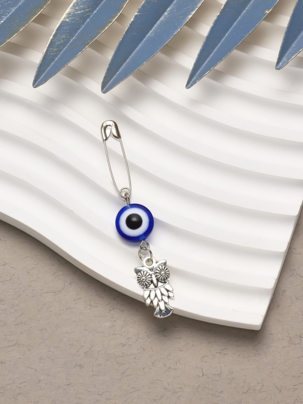 Булавка-оберег «Защита от недоброжелателей», филин, 2.2 см, бело-синяя в серебре