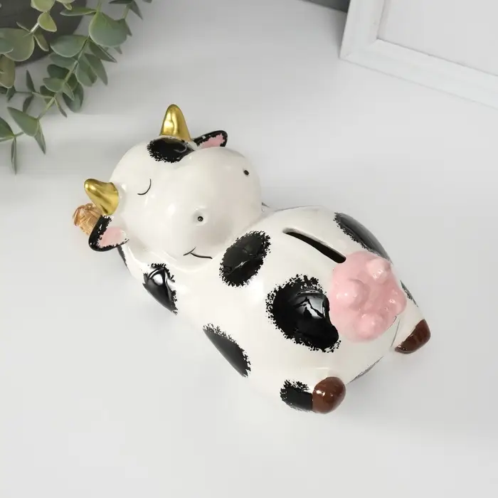 Копилка для денег &laquo;Коровка на сене&raquo;, керамика, 18.5&times;10.8&times;9.7 см