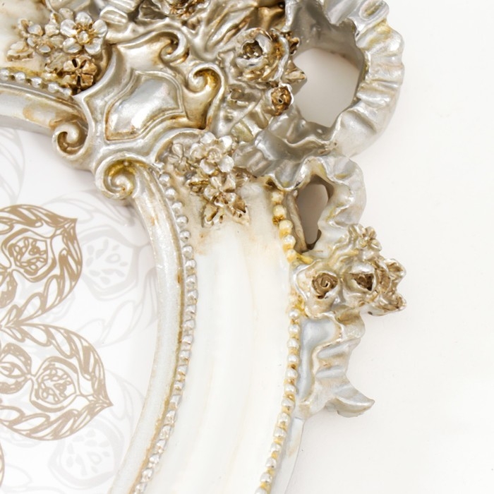 Фоторамка полистоун 10х15 см Фоторамка полистоун 10х15 см "Бант и медальон" белая с золотом 21х14 см