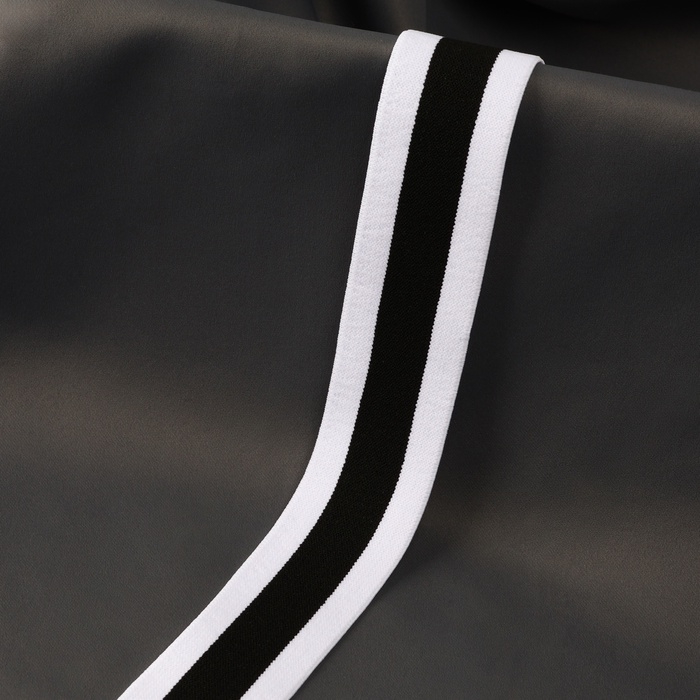 Резинка тканая, мягкая, 40 мм, 4,5 ± 1 м, цвет чёрный/белый Резинка тканая, мягкая, 40 мм, 4,5 ± 1 м, цвет чёрный/белый