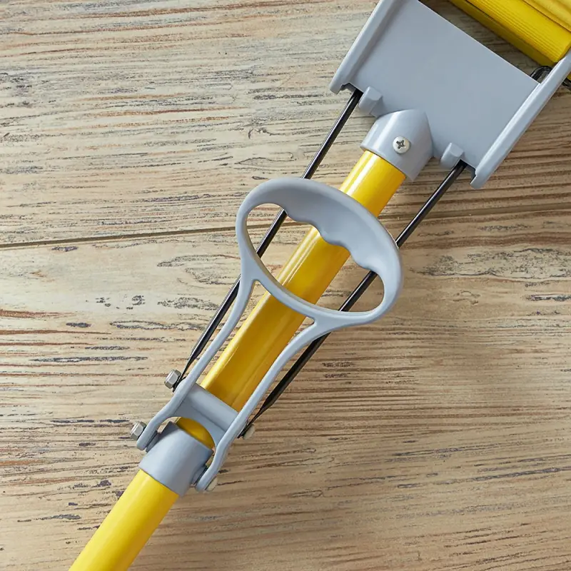 Швабра с отжимом и сменной насадкой ПВА тм VETTA, телеск. ручка 120см, 1 ряд роликов