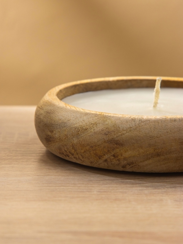 Свеча в деревянной чаше, парафин и соевый воск 12,5х12,5х2,5 см Свеча в деревянной чаше, парафин и соевый воск 12,5х12,5х2,5 см