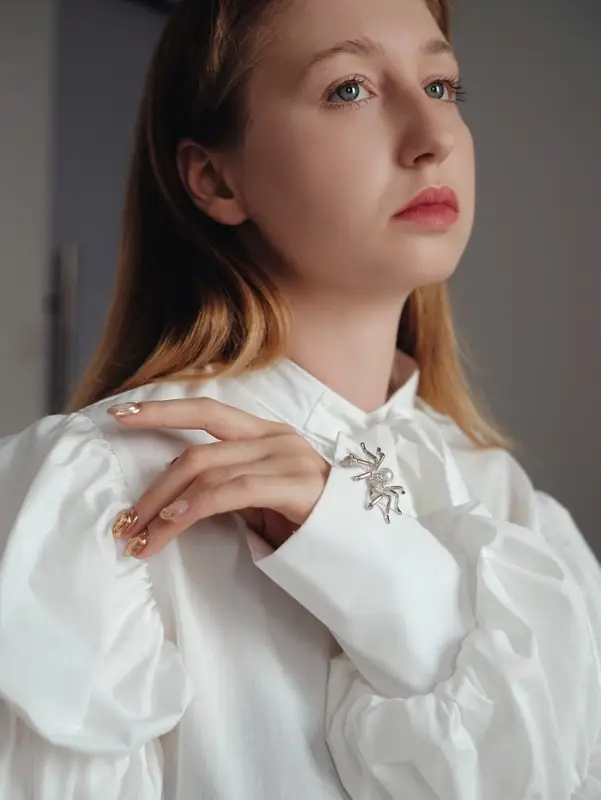 Брошь &laquo;Паук&raquo;, жемчужинка, белая в серебре