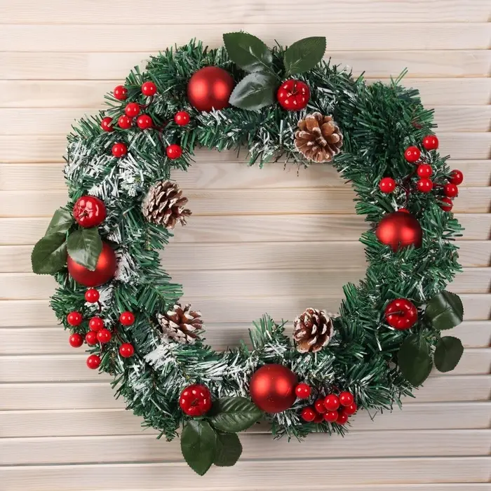 Венок новогодний d=40 см «Зимнее волшебство. Лесной фестиваль» с ягодами, шариками, шишками Венок новогодний d=40 см «Зимнее волшебство. Лесной фестиваль» с ягодами, шариками, шишками