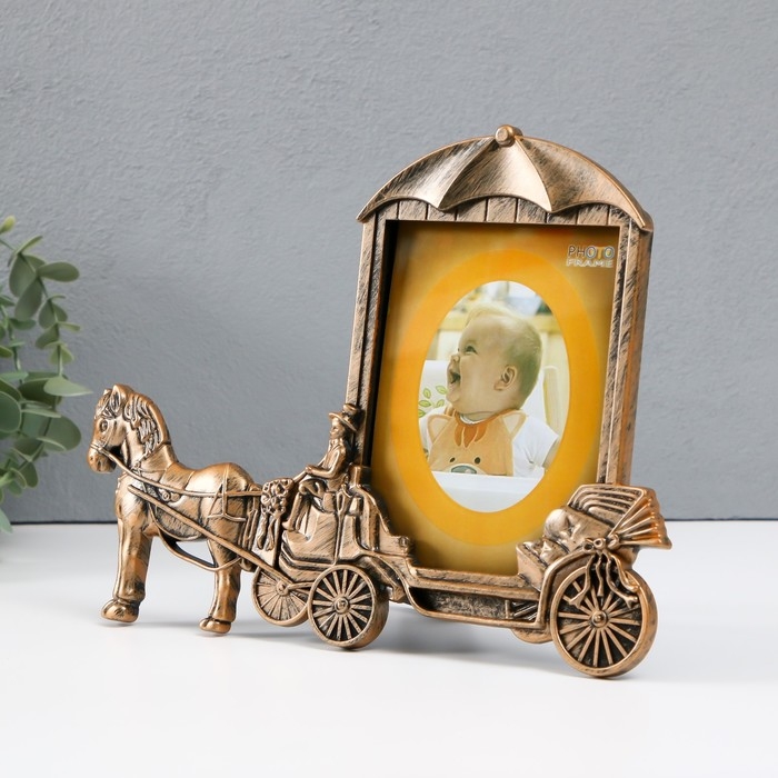 Фоторамка пластик 10х15 см Фоторамка пластик 10х15 см "Повозка с лошадкой" бронза 25,8х2,5х19,8 см