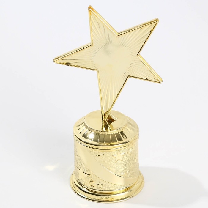 Кружка и кубок на Выпускной «Выпускник», подарочный набор Кружка и кубок на Выпускной «Выпускник», подарочный набор