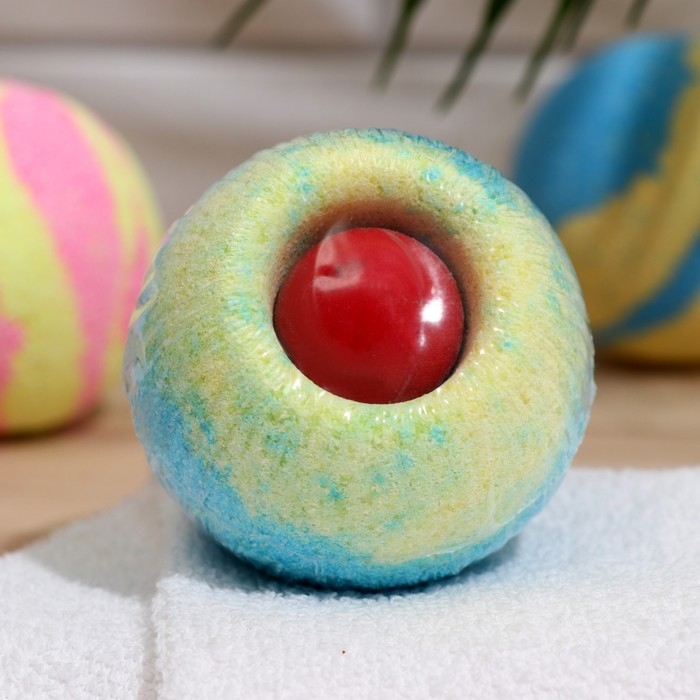 Бомбочка для ванн детская Laboratory Katrin с игрушкой для мальчиков, 135 г Бомбочка для ванн детская Laboratory Katrin с игрушкой для мальчиков, 135 г