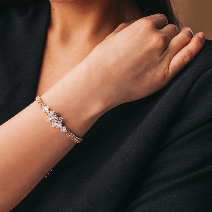 Браслет со стразами «Циркон» изыск, дорожка, цвет белый в золоте, 15см Браслет со стразами «Циркон» изыск, дорожка, цвет белый в золоте, 15см