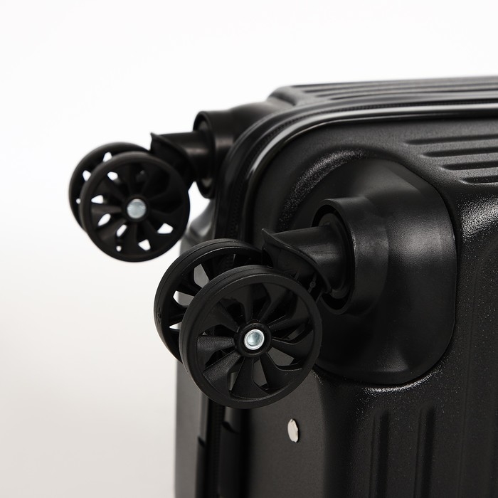 Чемодан детский 32 л (S), отдел на молнии, 4 колеса, цвет чёрный