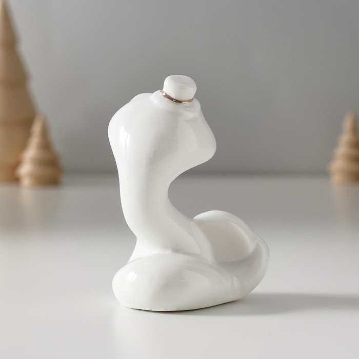 Сувенир керамика Сувенир керамика "Белая змейка в шляпе, с монетой" с золотом 4х6х8,5 см