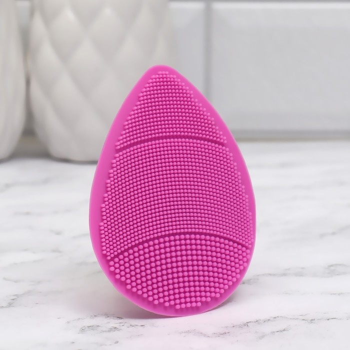 Щётка для умывания «Капля» на присоске, 9 × 7 см, цвет МИКС