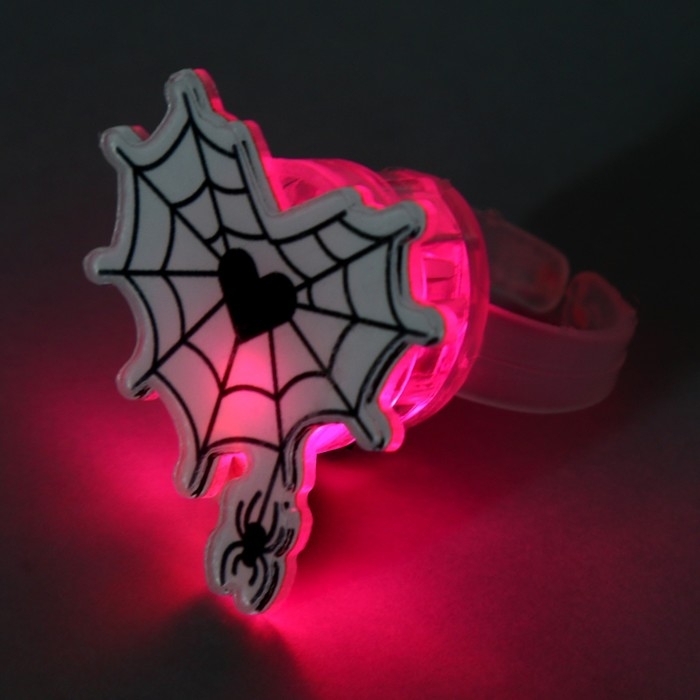 Кольцо детское с огоньком на Хэллоуин, МИКС, безразмерное. Кольцо детское с огоньком на Хэллоуин, МИКС, безразмерное.