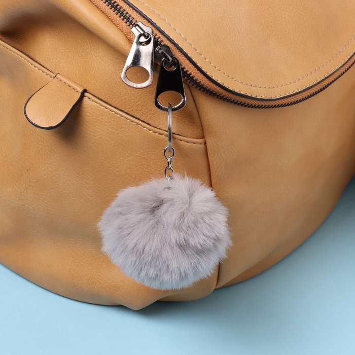 Пушистик на кольце  Пушистик на кольце "Ёжик с бабочкой. Я не колючий!" d=8 см 15х14 см