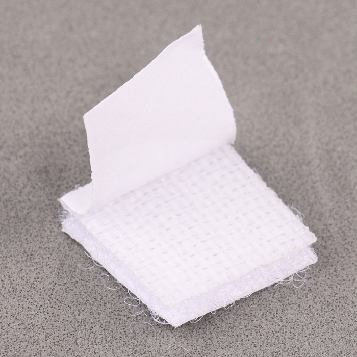 Липучка на клеевой основе «Квадрат», набор 48 шт., размер 1 шт: 1,5×1,5 см Липучка на клеевой основе «Квадрат», набор 48 шт., размер 1 шт: 1,5×1,5 см