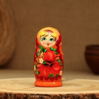 Матрёшка «Земляничка», оранжевое платье, 3 кукольная, 10-12 см