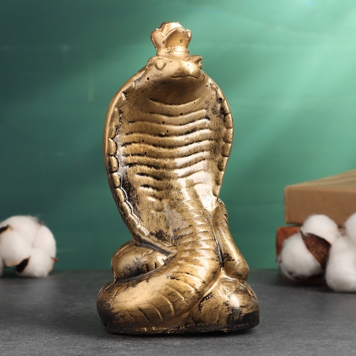 Фигура Фигура "Кобра с короной" 17х8х8см