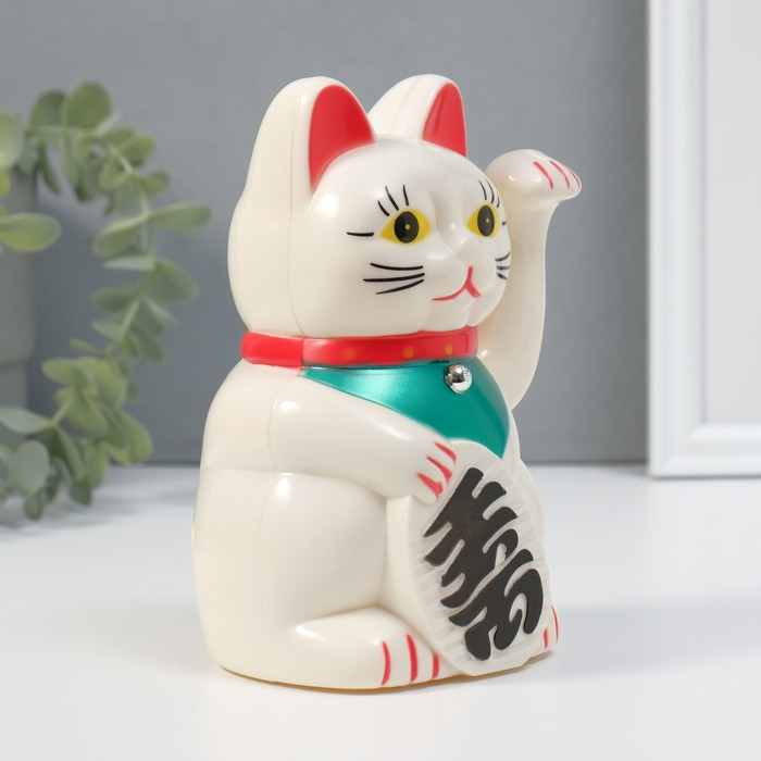 Маятник пластик "Манэки-нэко белый" от батарейки 1АА 15,5х11х8 см