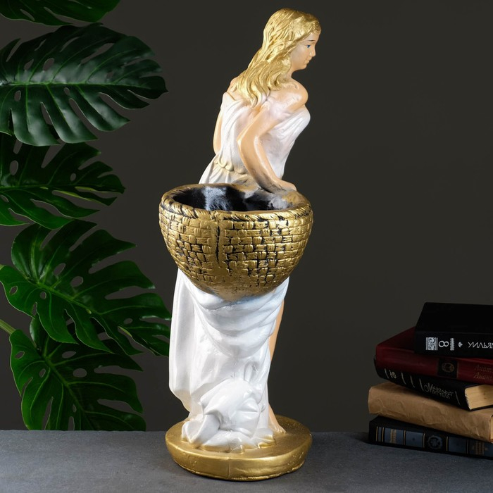 Фигура с кашпо Фигура с кашпо "Девушка с корзиной" персик / золото, 1л / 30х64х32см