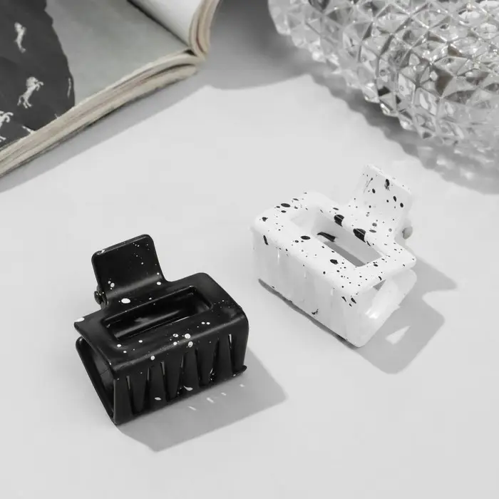 Крабик для волос «Флоранс», 3 см, чёрный белый МИКС Крабик для волос «Флоранс», 3 см, чёрный белый МИКС