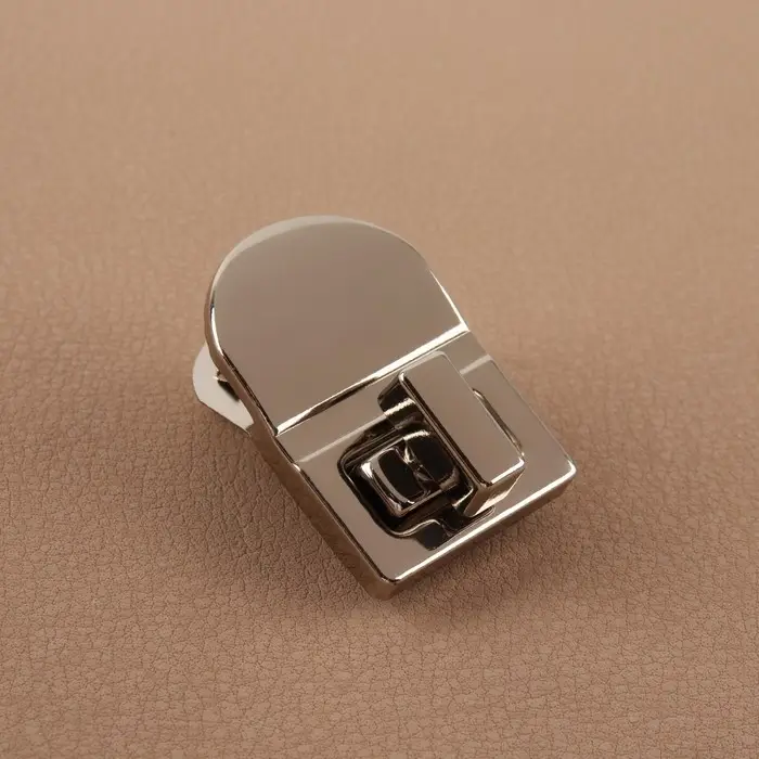 Застёжка для сумки, 2.3×3.5 см, цвет серебряный Застёжка для сумки, 2.3×3.5 см, цвет серебряный