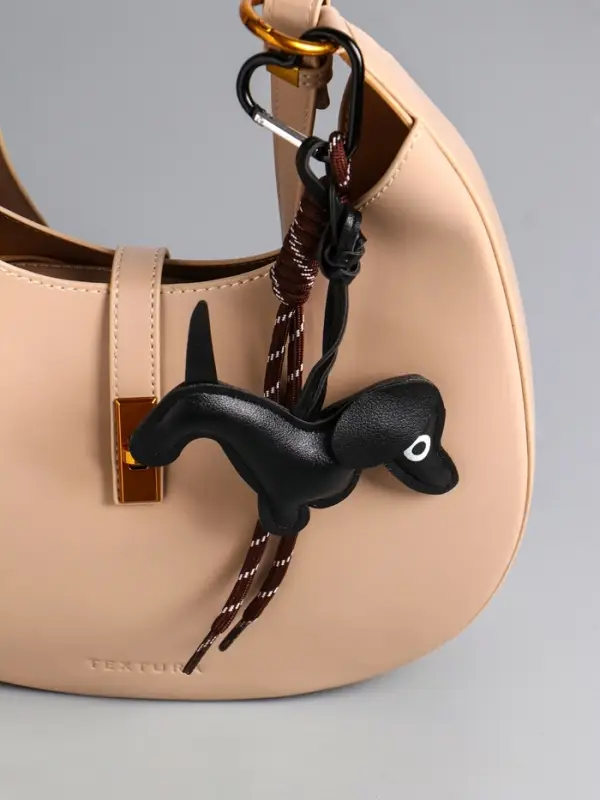 Брелок на карабине кожзам, текстиль  Брелок на карабине кожзам, текстиль "Такса" с узлом 25х13х1,5