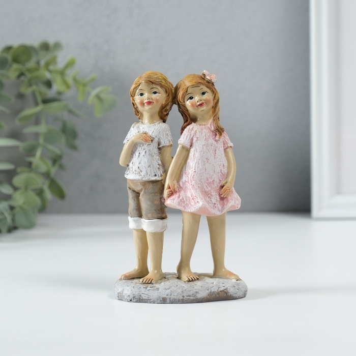 Сувенир полистоун  Сувенир полистоун "Мальчик с девочкой - дружба" 7,5х4,5х13 см