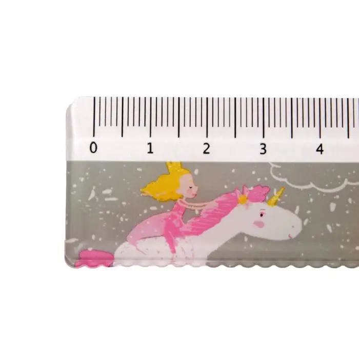 Линейка 20 см HappyGraphix Линейка 20 см HappyGraphix "Принцесса и единорог", с волнистым краем