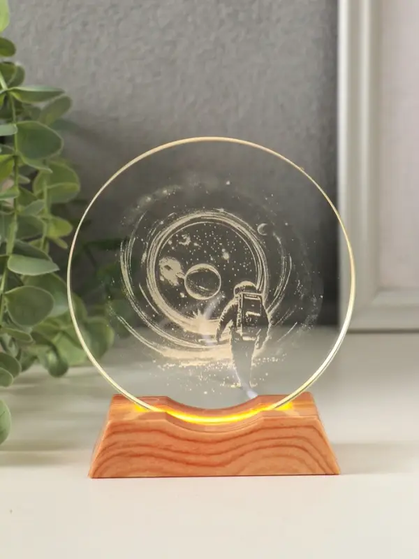 Сувенир стекло свет Сувенир стекло свет "Диск. Высадка космонавта на луну" 5хLED d=10 см, USB 10х4х11,4 см