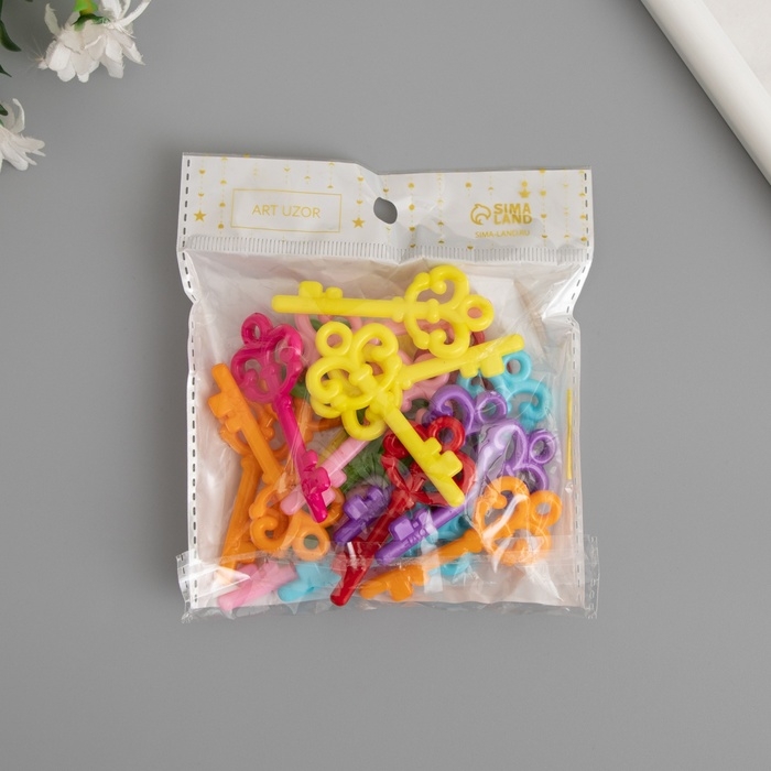 Декор для творчества пластик Декор для творчества пластик "Ключики цветные" набор 20 шт 0,4х2,8х6,1 см