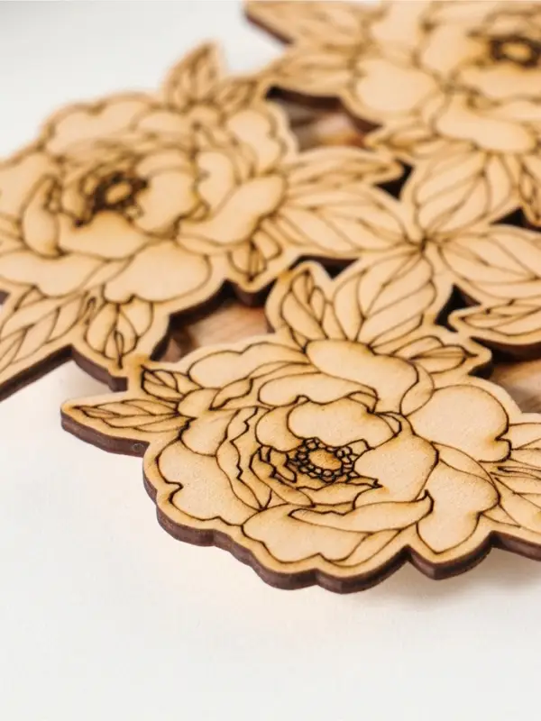 Подставка под горячее &laquo;Цветы&raquo;, вид 3, 11см, можжевельник, фанера