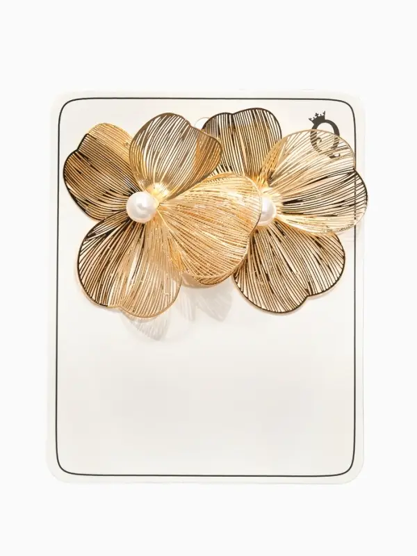 Серьги с жемчугом &laquo;Цветы&raquo;, лёгкие, белые в золоте