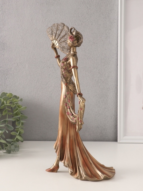 Сувенир полистоун Сувенир полистоун "Девушка в платье 20-30-х годов с веером" 17,5х13х34 см
