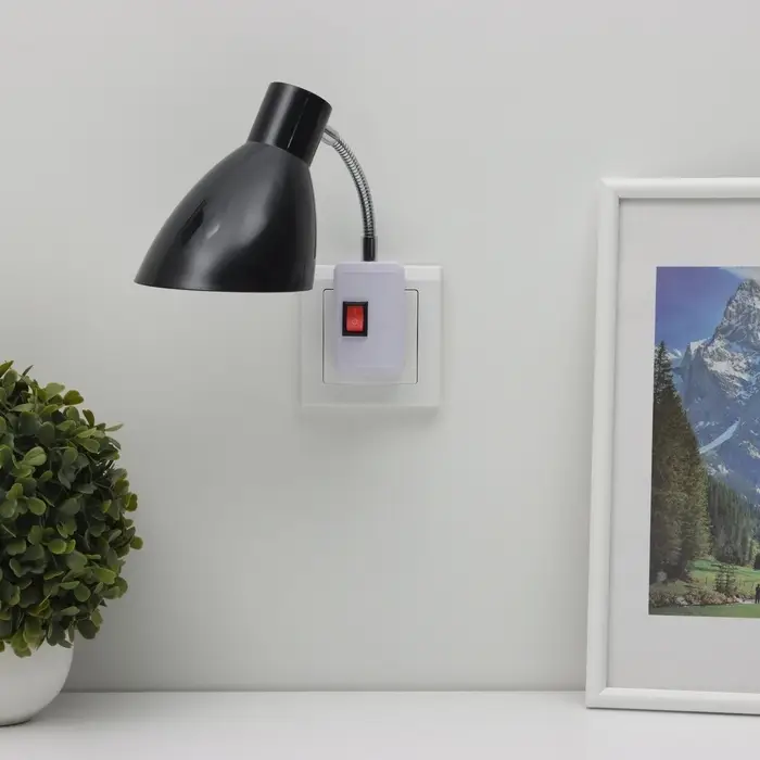 Бра в розетку &laquo;Классика&raquo; 1&times;10 Вт Е27 черный 10&times;14.5&times;25 см
