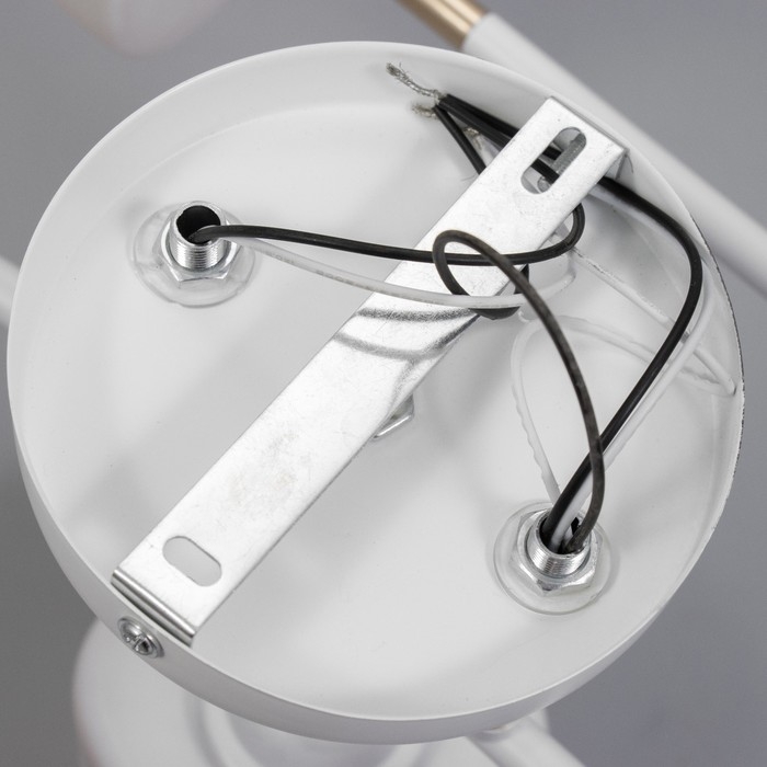 Люстра Люстра "Новелла" 3хЕ27 40Вт бело-золотой 53х26х27 см BayerLux