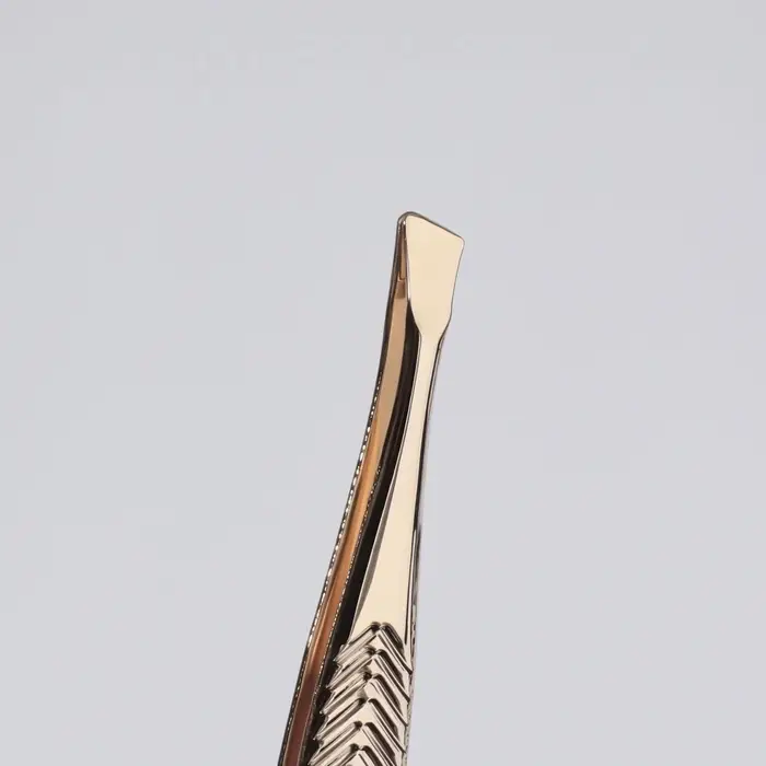 Пинцет скошенный, широкий, 9 см, цвет золотистый