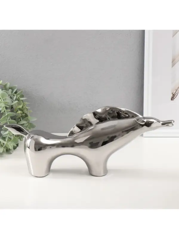 Фигурка керамика &laquo;Целеустремленный конь&raquo;, серебро, 7&times;39.5&times;17 см