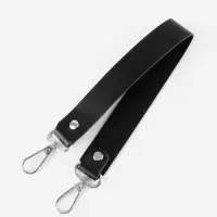 Ручка для сумки из натуральной кожи, с карабинами, 30 &plusmn; 2 см &times; 2.5 см, цвет чёрный/серебряный