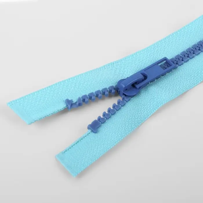 Молния «Трактор», №5, разъёмная, замок автомат, 70 см, голубая Молния «Трактор», №5, разъёмная, замок автомат, 70 см, голубая