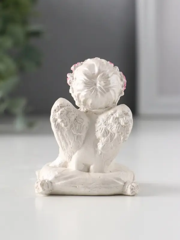 Фигура «Ангел на подушке». 6.5×5×4.5 см, перламутр