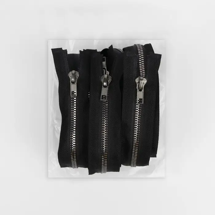 Молния «Трактор», №5, разъёмная, декоративное звено «Акулий зуб», замок автомат, 60 см, цвет чёрный/чёрный никель, цена за 1 штуку Молния «Трактор», №5, разъёмная, декоративное звено «Акулий зуб», замок автомат, 60 см, цвет чёрный/чёрный никель, цена за 1 штуку