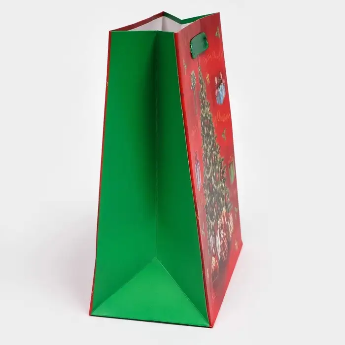 Пакет подарочный, ламинированный, «Подарки под ёлкой»,18×23×10 см Пакет подарочный, ламинированный, «Подарки под ёлкой»,18×23×10 см