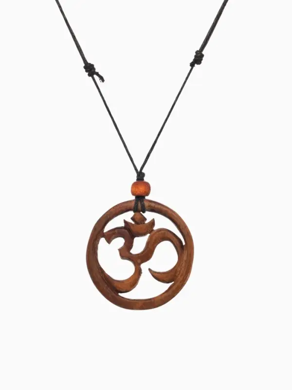 Кулон &laquo;Ом&raquo;, дерево соно