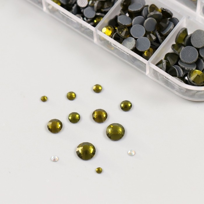 Декор для творчества стекло Декор для творчества стекло "Стразы усечённый конус. Оливковый" d=2-6,5 мм н-р 2600 шт