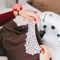 Игольница на руку &laquo;Клетка&raquo;, d=6 см, красная, белая