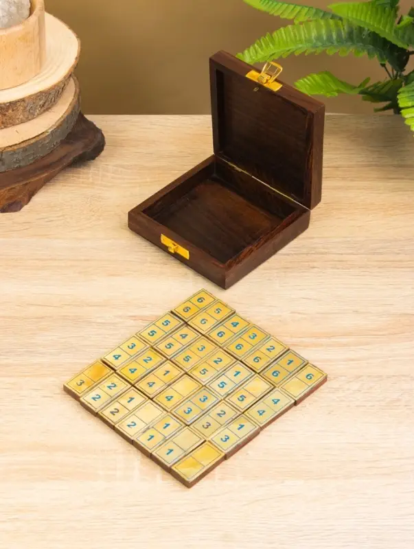 Настольная игра &laquo;Домино&raquo;, 18.5&times;7.5&times;4 см, дерево шишам, латунь